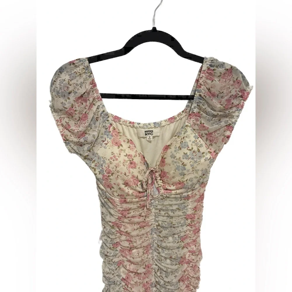 Madden NYC Ruched Mini Dress Floral Small EUC - Picture 2 of 8